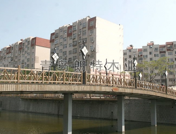 防腐木橋